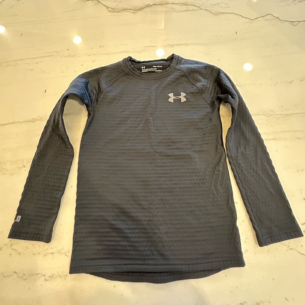 Youth medium, base layer, cold gear in great condition.